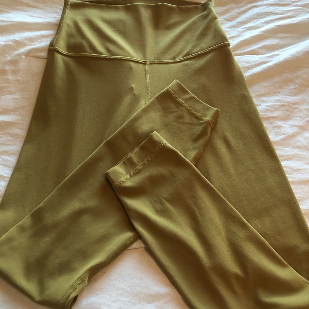 Lululemon Align legging 28” chartreuse